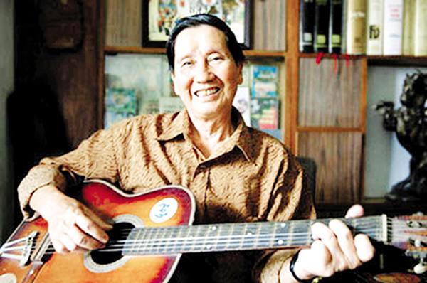 Nhạc sĩ Phạm Tuyên sáng tác ca khúc "Hà Nội - Điện Biên Phủ".